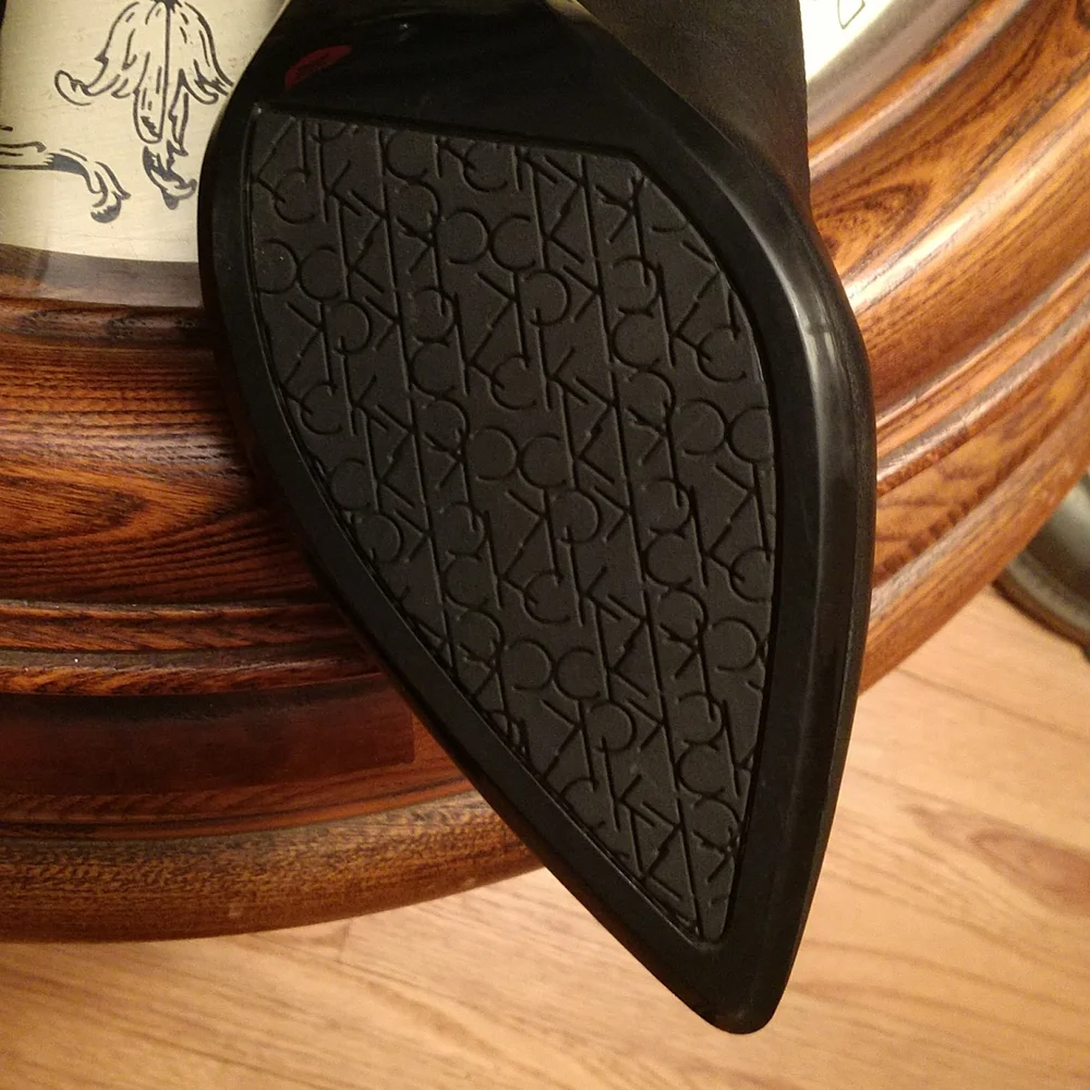 Calvin Klein shoes - Picture 9 of 12